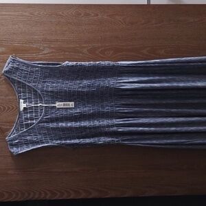 Max Studio NWT XL IND/IVO grey summer Dress.  Cute design.  Cute on